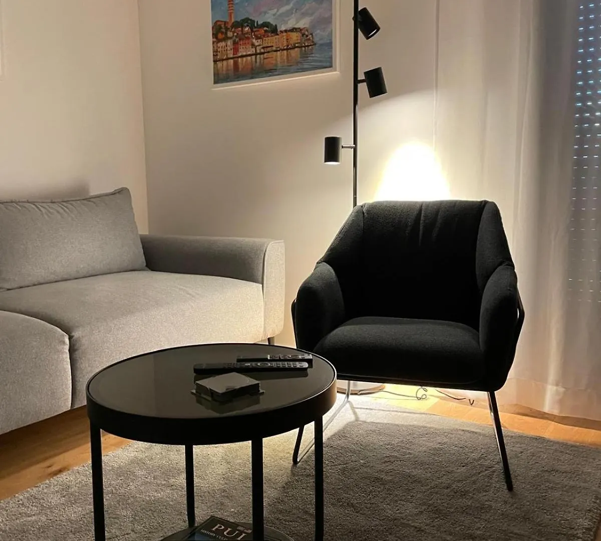 Appartamento Domus Centrum With Free Parking Pola
